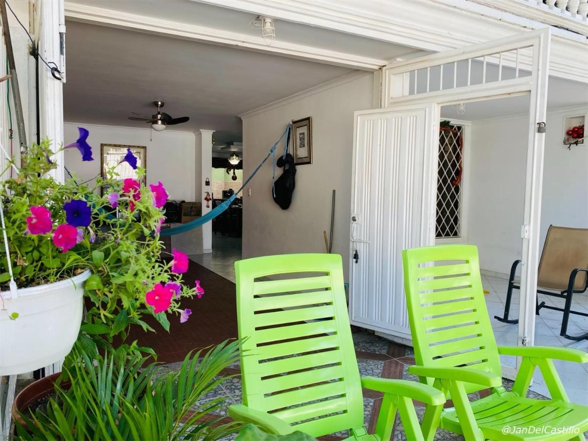 Casa Feliz Hostal ซันตามาร์ตา ภายนอก รูปภาพ